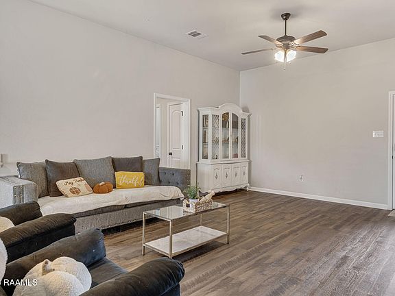 5th image of 212 Burndap Way