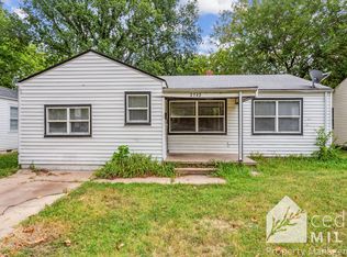 2542 S Greenwood Ave, Wichita, KS 67216