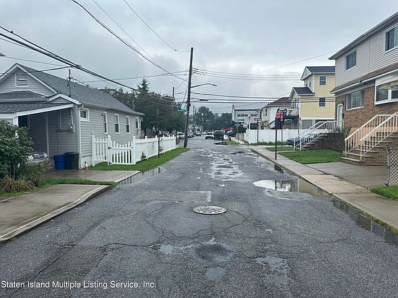 4th image of 298 Adams Ave