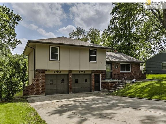 2nd image of 8001 E 100th St
