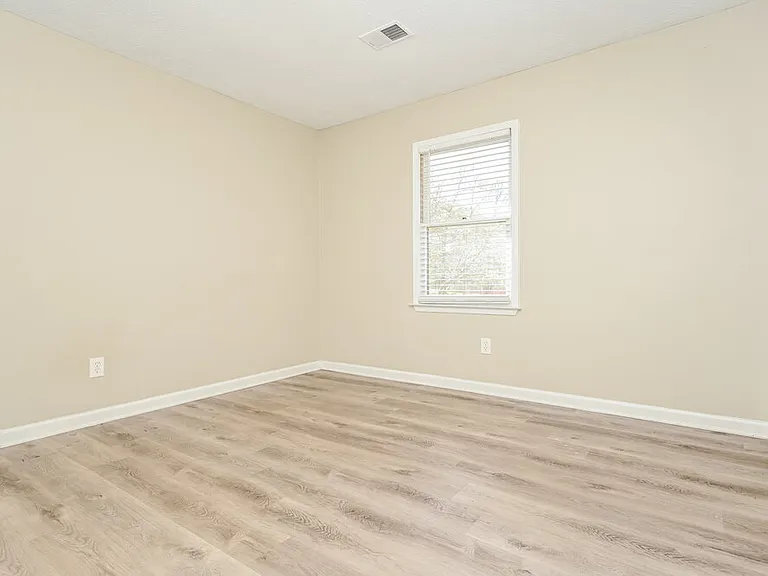 120 Tanglewood Dr — Photo 14
