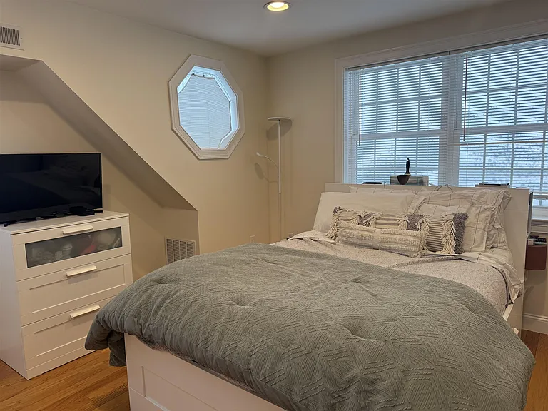 9 Winthrop Ct #1 — Photo 13