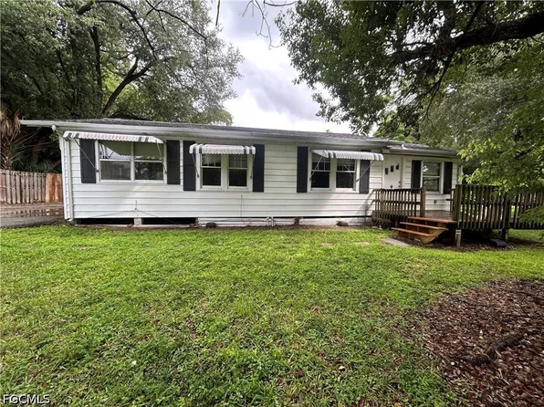 10461 McGregor Blvd, Fort Myers, FL 33919