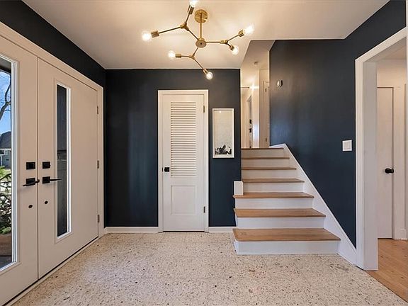 4th image of 10206 Linden St