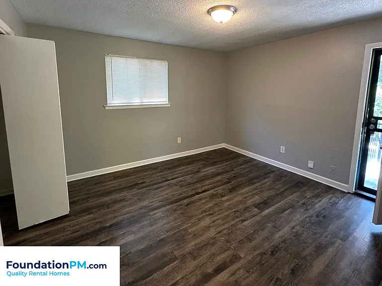 1587 Cherry Road - 4 — Photo 9