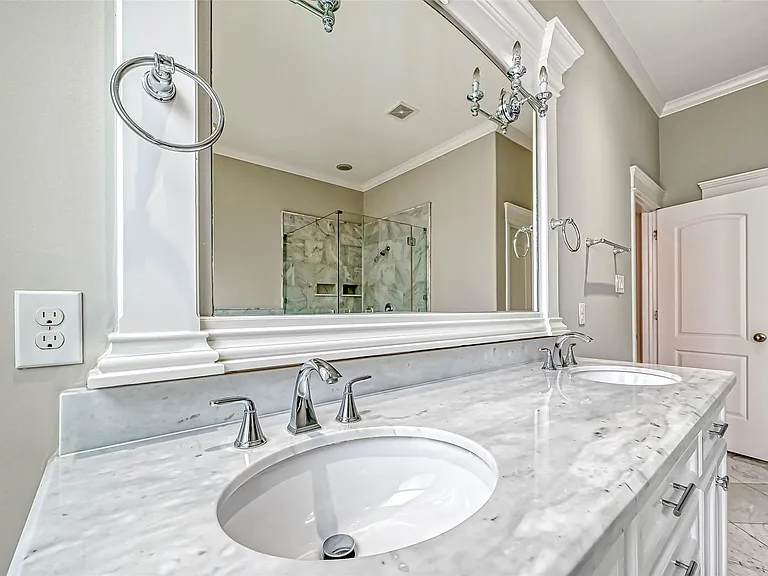 2113 Bidwell Dr — Photo 39