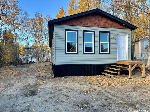 912 Quandt Crescent, La Ronge, SK S0J 1L0