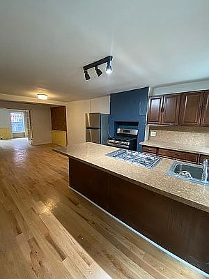 1st image of 682 Halsey St APT 1