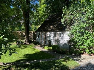 134 Godfrey Rd E, Weston, CT 06883