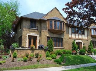 2500 E Wood Pl #2500, Shorewood, WI 53211
