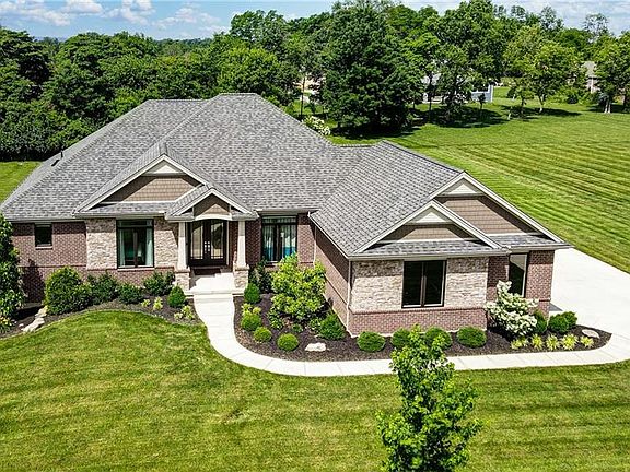 2nd image of 301 Fox Meadow Ct