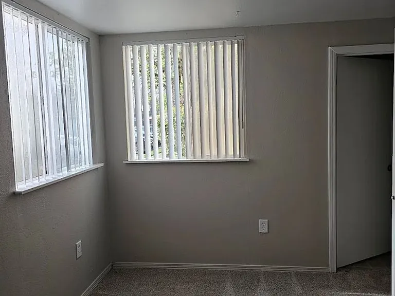 16932 SE Powell Blvd #52 — Photo 13