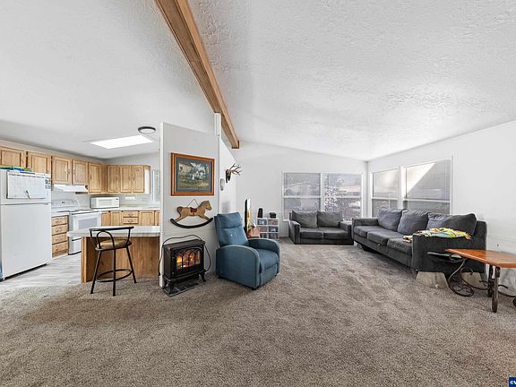 3rd image of 300 SE Lacreole Dr Unit 215
