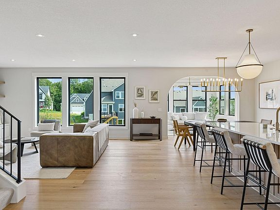 3rd image of 4580 Meadowview Ln