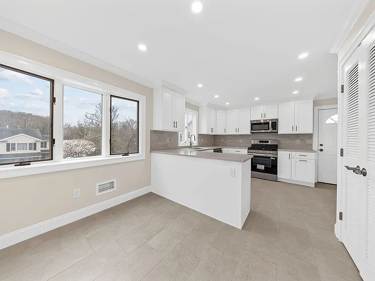 11 Sibel Ct #1 — Photo 3
