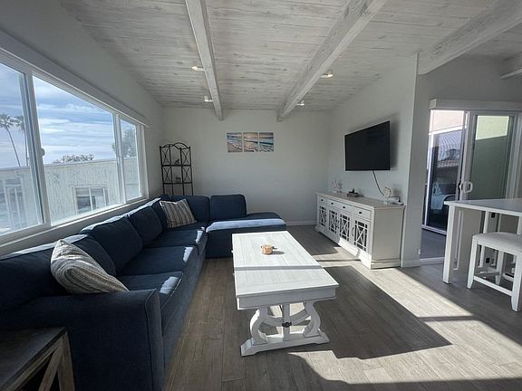 5th image of 353 Cedar Way #D
