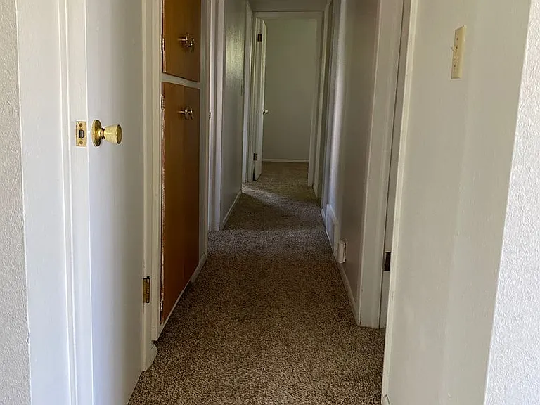 711 Murphy Dr — Photo 13