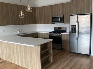 2827 N Clybourn Ave #201, Chicago, IL 60618