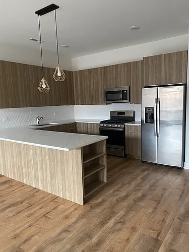 2827 N Clybourn Ave #201 Photo 1