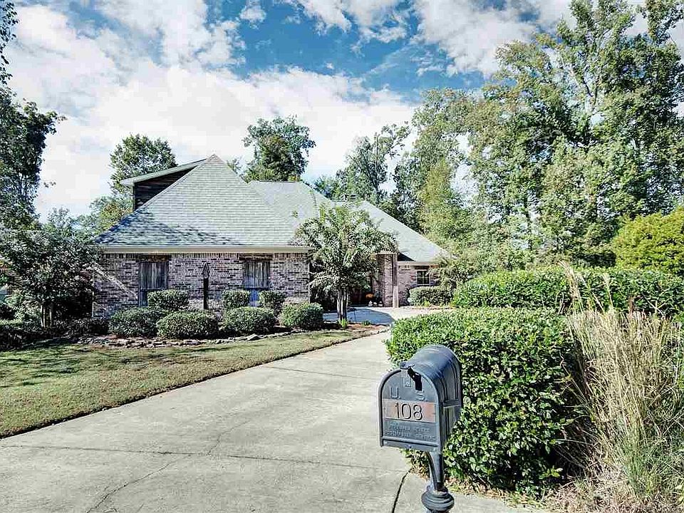 1st image of 108 Cottonwood Dr