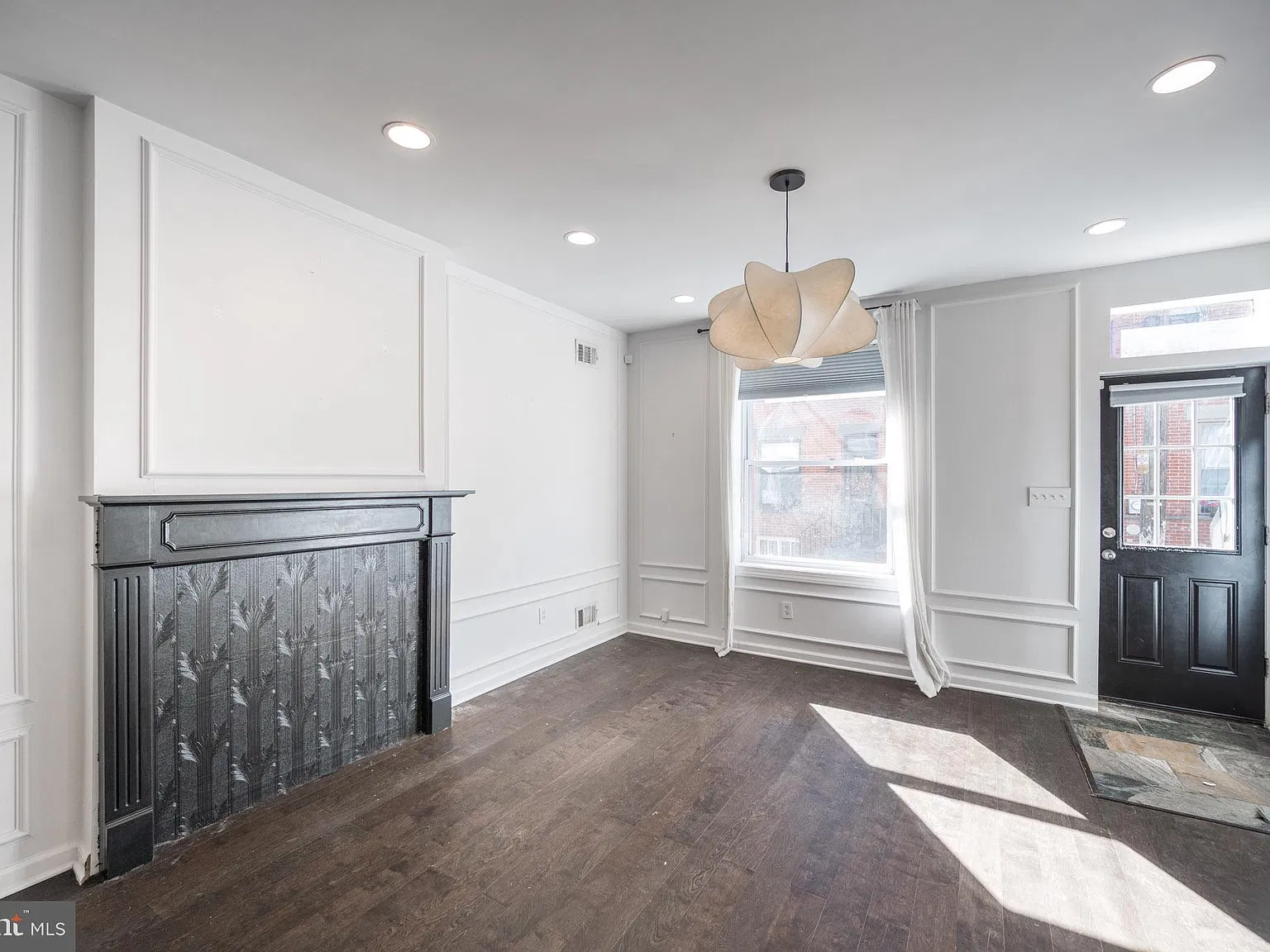 3 bed, 1.5 bath, 1300 sqft, $3,495 — Photo 4