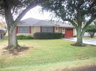 5121 Lawndale Ave, Groves, TX 77619