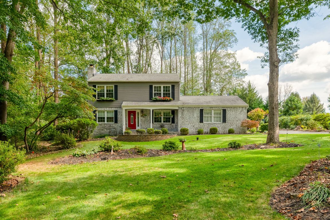 2011_Fallsgrove_Way_exteriors-7