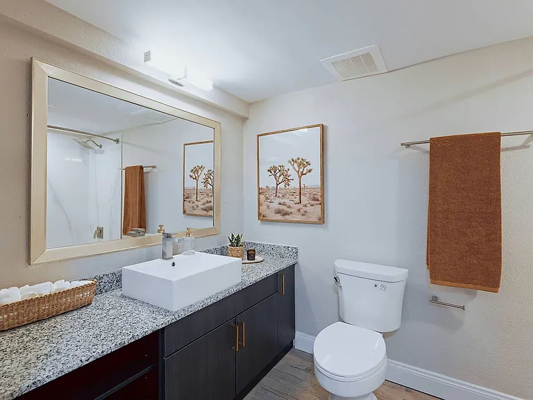 VEER Apartments — Photo 8