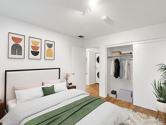 3rd image of 1016 Sanborn Ave #18e2f2fe3