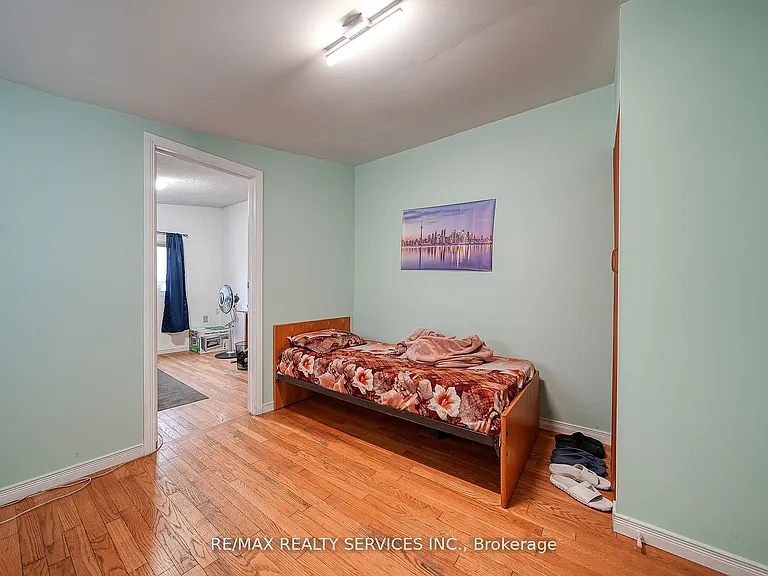 24 Norlan Ave — Photo 23