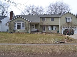 167 Riviera Ter, Waterford, MI 48328