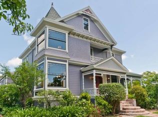 331 Sunnyslope Ave, Petaluma, CA 94952