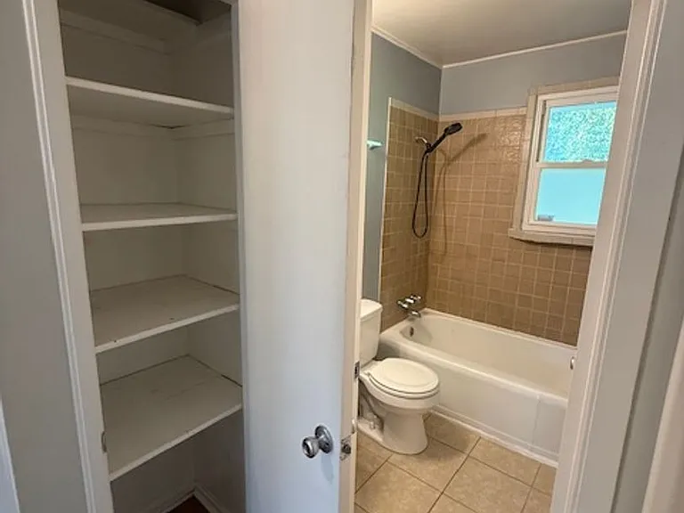 508 Henderson Dr — Photo 21