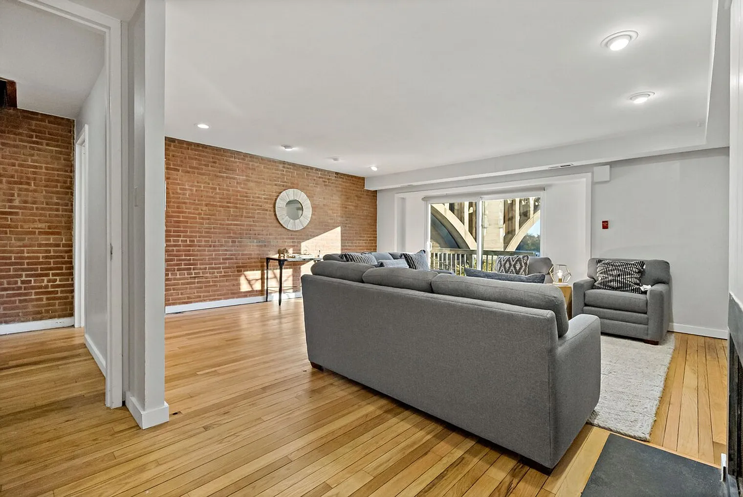 6 bed, 3.0 bath, $18,659 — Photo 3