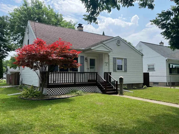 1701 Fitzhugh St, Bay City, MI 48708