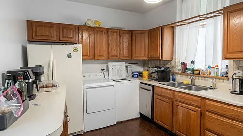 1123 W Eddy St #2 Photo 1