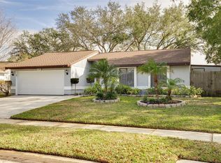 635 Bay Lake Trl, Oldsmar, FL 34677