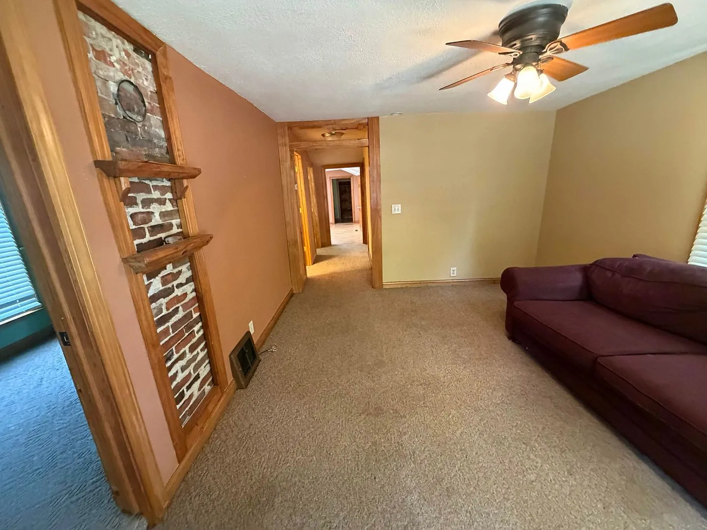 $1,700| 2BD 1.5BA| 911 2nd Ave | Available Now! — Photo 4