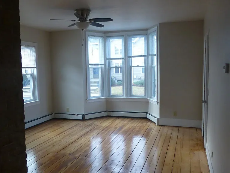 472 Prairie Ave #1 — Photo 2
