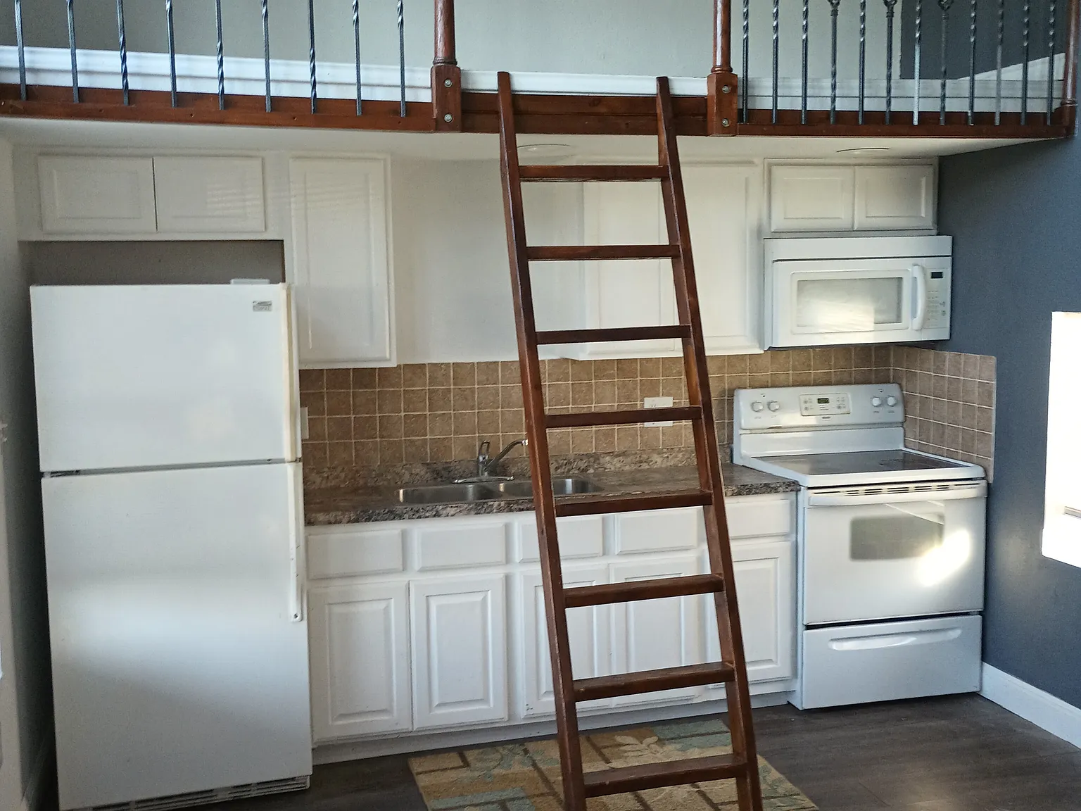 17800 River Timber Dr — Photo 2