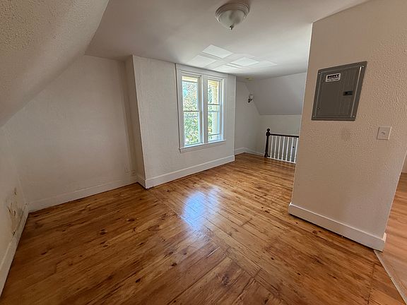 5th image of 32 Ocean Ave APT 3
