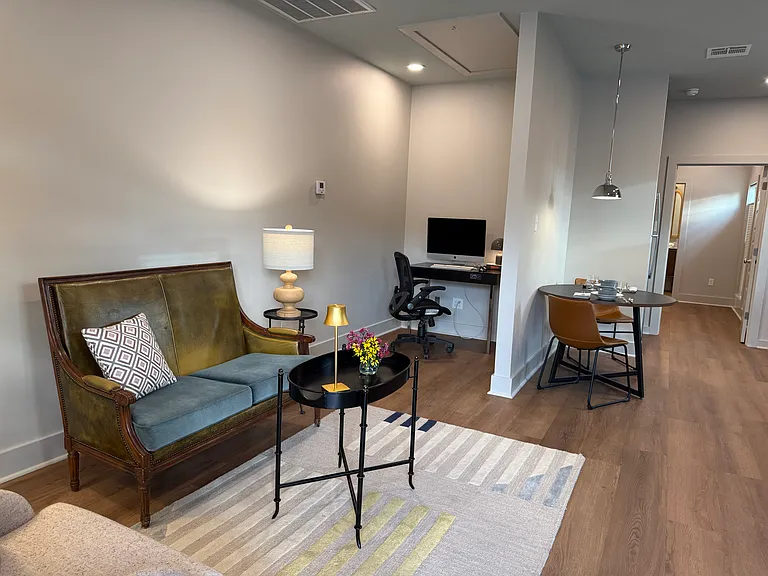 605 General Mouton Ave #102 — Photo 9