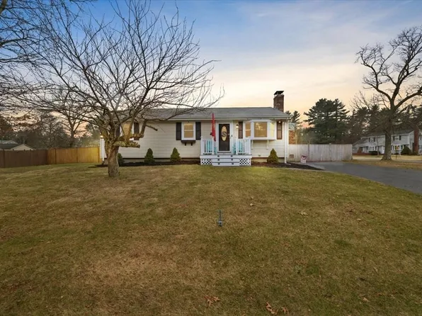 83 Colonial Dr, Taunton, MA 02780
