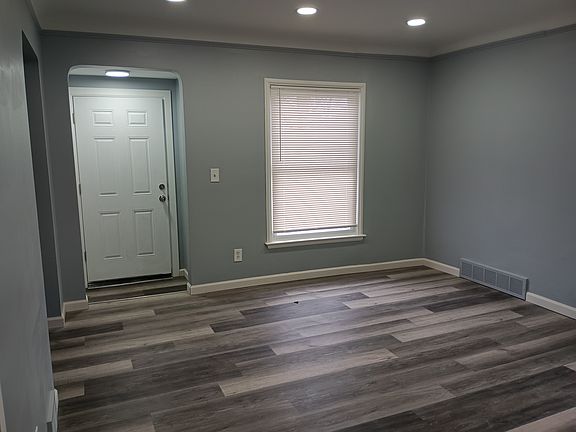 2nd image of 20600 Kingsville Ave