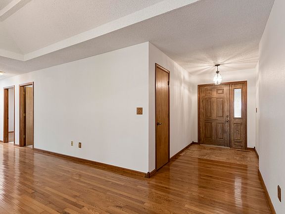 5th image of 2102 W Nottingham Street