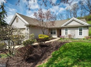 314 Charleston Ln, Wyomissing, PA