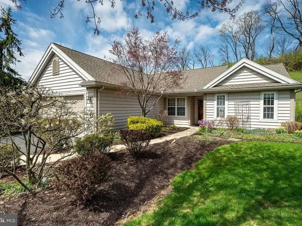 314 Charleston Ln, Wyomissing, PA 19610
