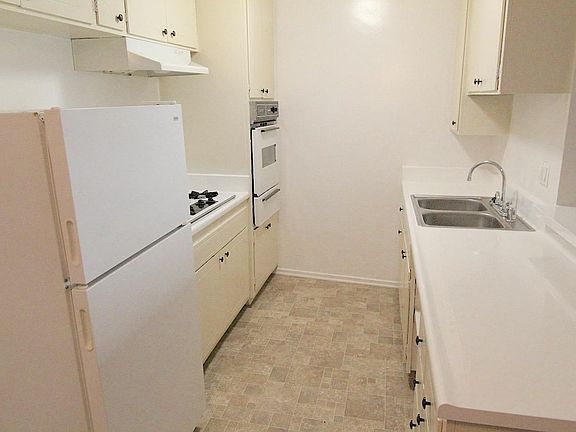 5th image of 1138 S Corning St APT 14