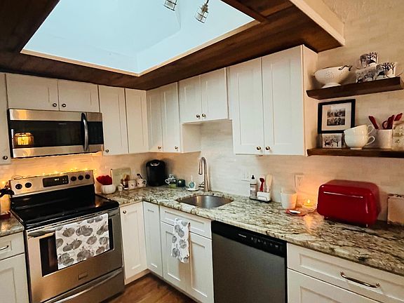 4th image of 45 Boardman St APT 4