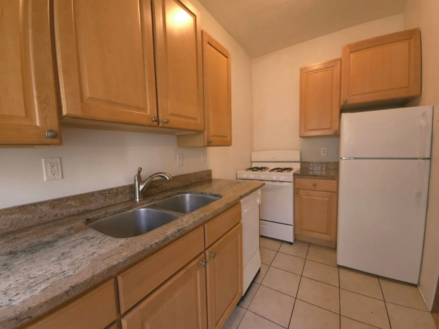 Main Floor of Triplex with Awesome Front Porch! — Photo 4